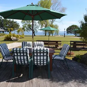 4* Motel Cedarwood Lakeside & Conference Venue